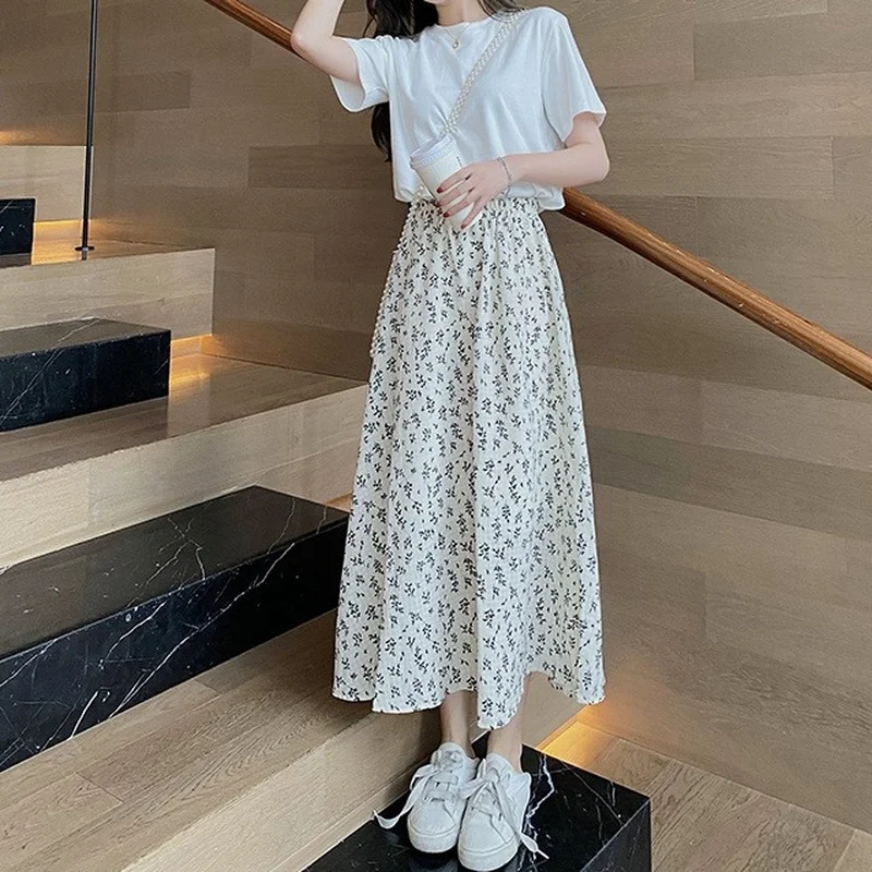 

Korean Spring and Summer New Small Floral Skirt with High Waist and Thin A-line Skirt with Hanging Feeling and Medium
