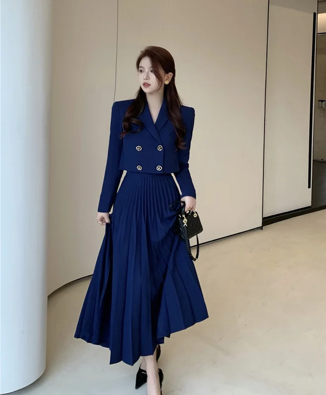 Фото костюма из двух частей короткая женская одежда | Женская