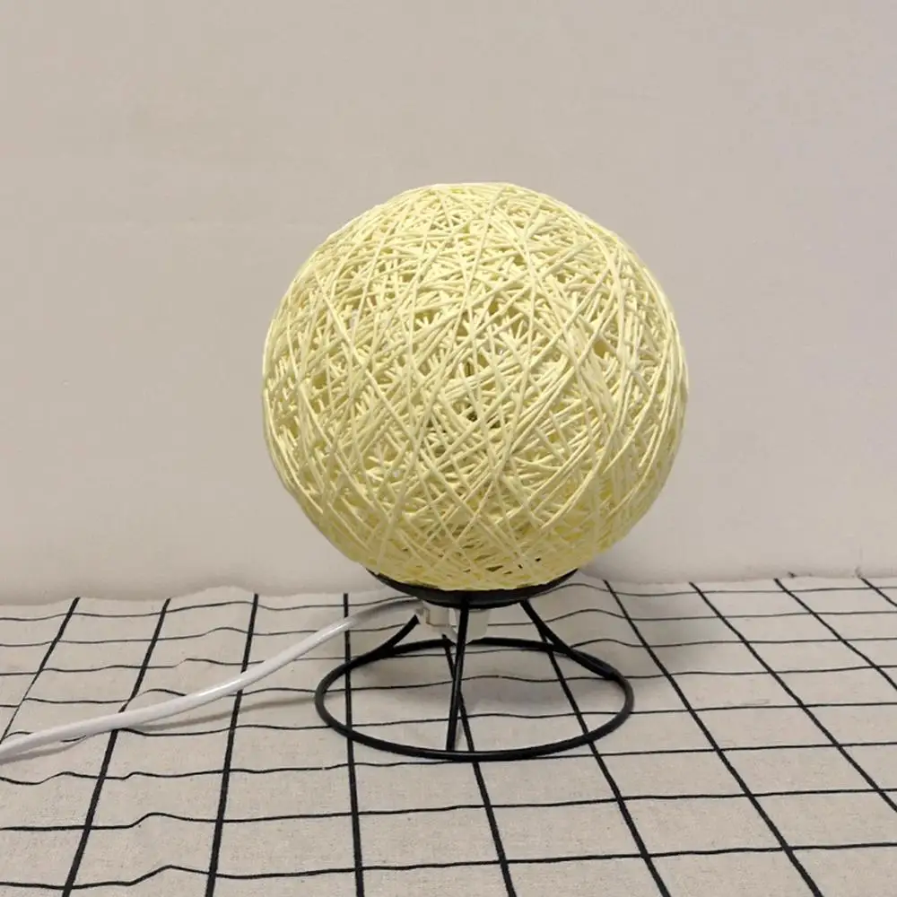 

USB Powered Bedroom Nordic Vintage Night Lamp Iron Base LED Rattan Ball Light Sleeping Light Bedroom Bedside Table Lamp