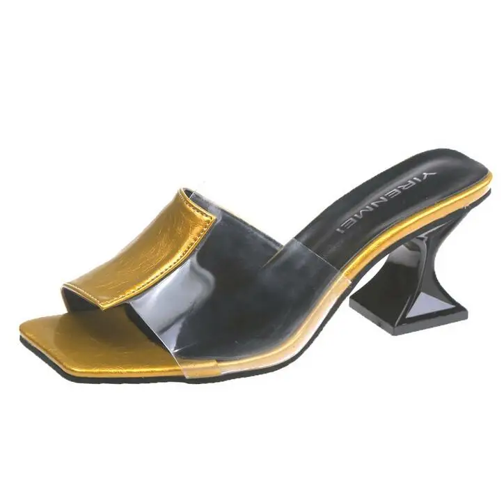 

XGRAVITY 2021 New Summer Shoes Ins Hot European American Lady Wine Cup High Heel Slippers Women Slides Female Chunky Shoes B197