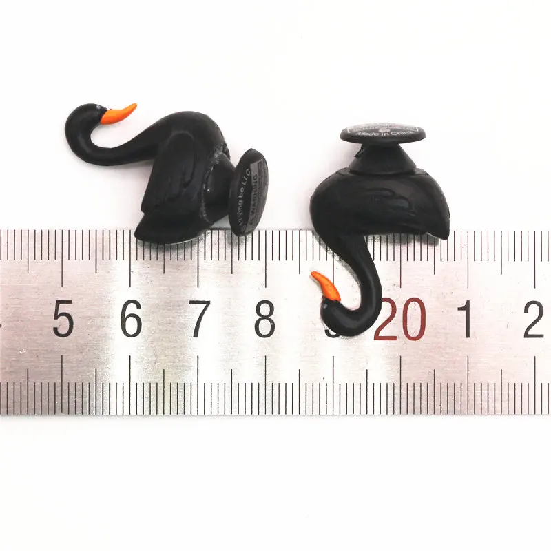 

Single sale 1pcs Animals Shoe Charms Accessories Cute Simulation Black&White Swan Shoe Decoration for jibz Kids Party X-mas Gift
