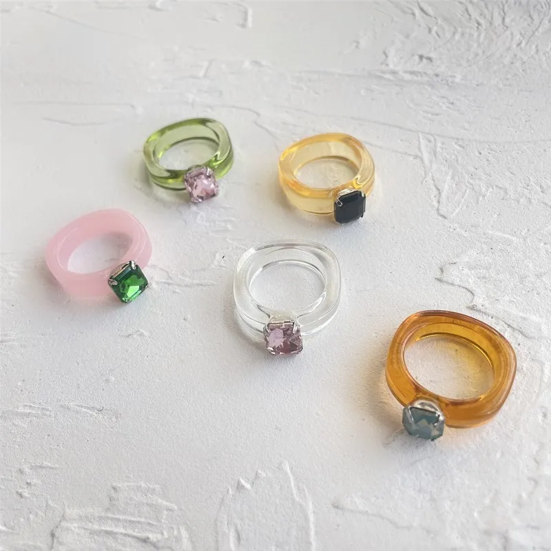 

2021 New Transparent Acrylic Finger Ring Colorful Rectangle Rhinestone Minimalist Geometry Rings for Women Girls Jewelry Gift