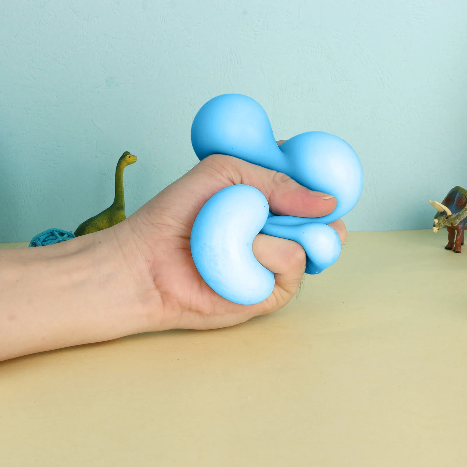 

2021 Stress Relief Squeezing Balls Creative Colorful Soft Novelty Hand Grip Pressure Grape Ball Kids Adult Classic Toy
