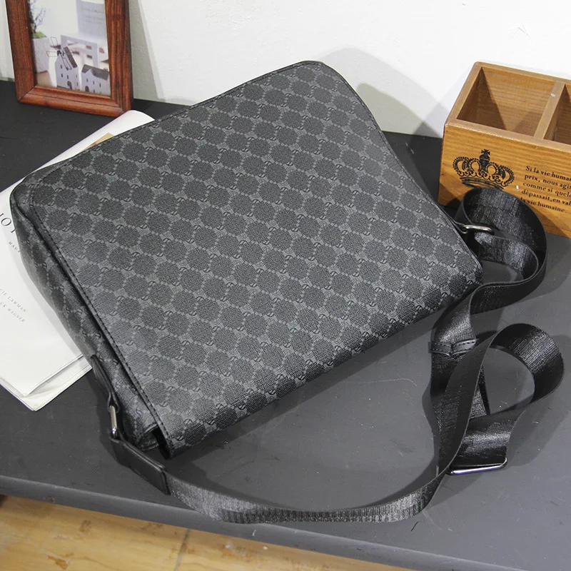 

Men's Shoulder Bag Leather Fashion Plaid Designer Handbags Crossbody Bags for Men Luxury Male Travel Men's Messenger Bag