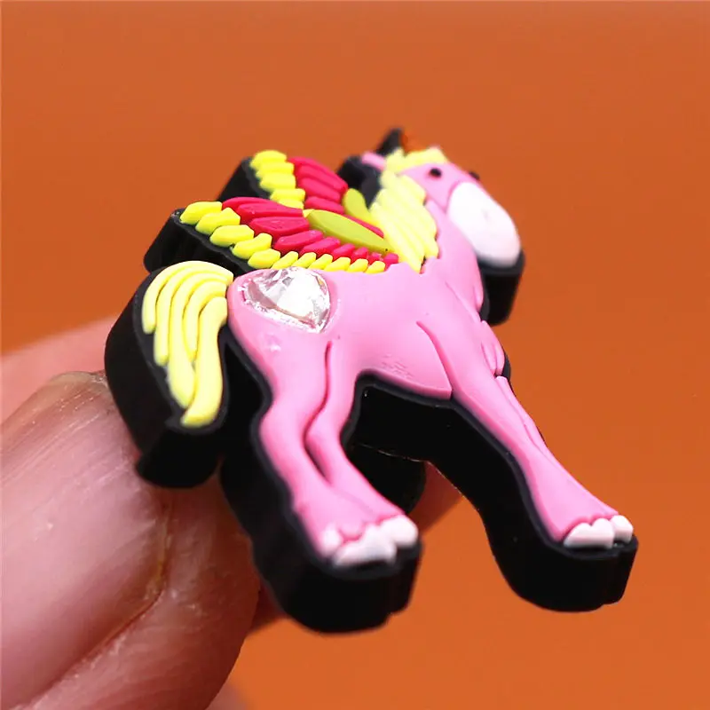 Dropshipping 1pcs Pineapple PVC Shoe Charms Pink Carriage Unicorn Owl Shoe Accessories Decorations fit Croc Bracelet Kids Gifts