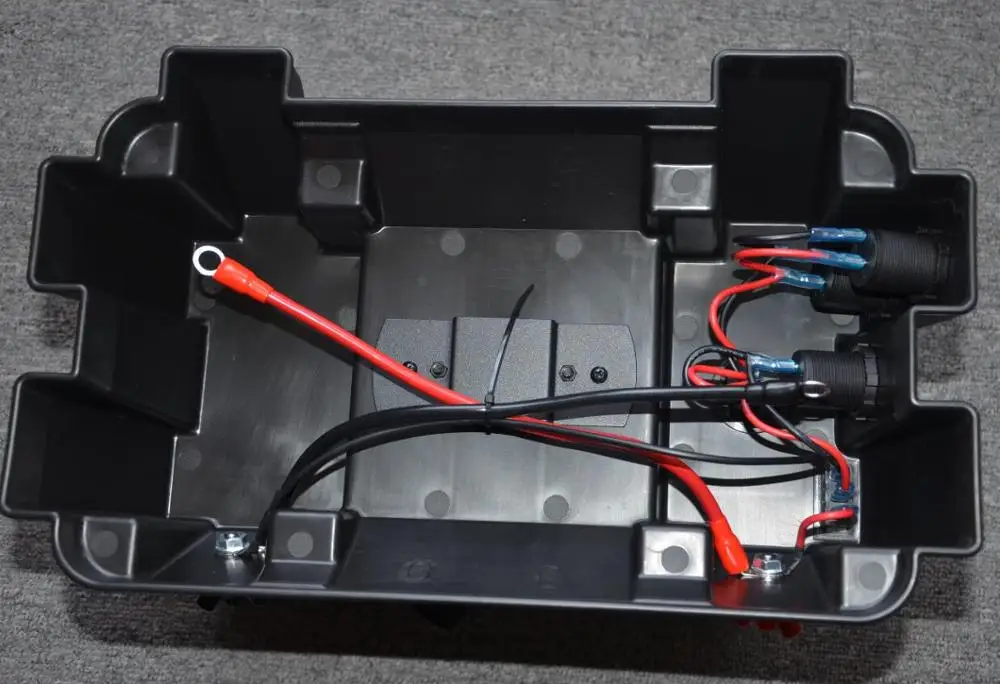 

DC 12V Waterproof Battery Box with USB power charger