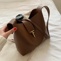2021 womens bags womens bags summer new style simple versatile large capacity one shoulder messenger bag fashion bucket bag