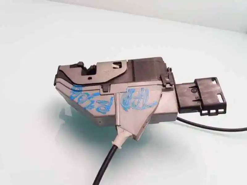 Правый задний замок двери Peugeot 308 Sport (б/у) вкл.