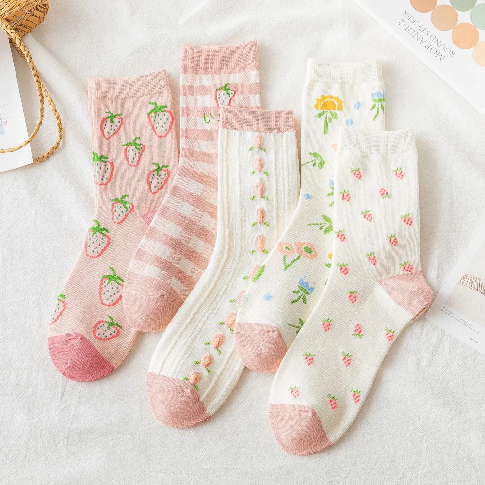 

Japanese Cute Women Socks Red Strawberry Korean Style Flowers Crew Socks Kawaii Women Cotton Socks Harajuku Strawberry Cow Socks