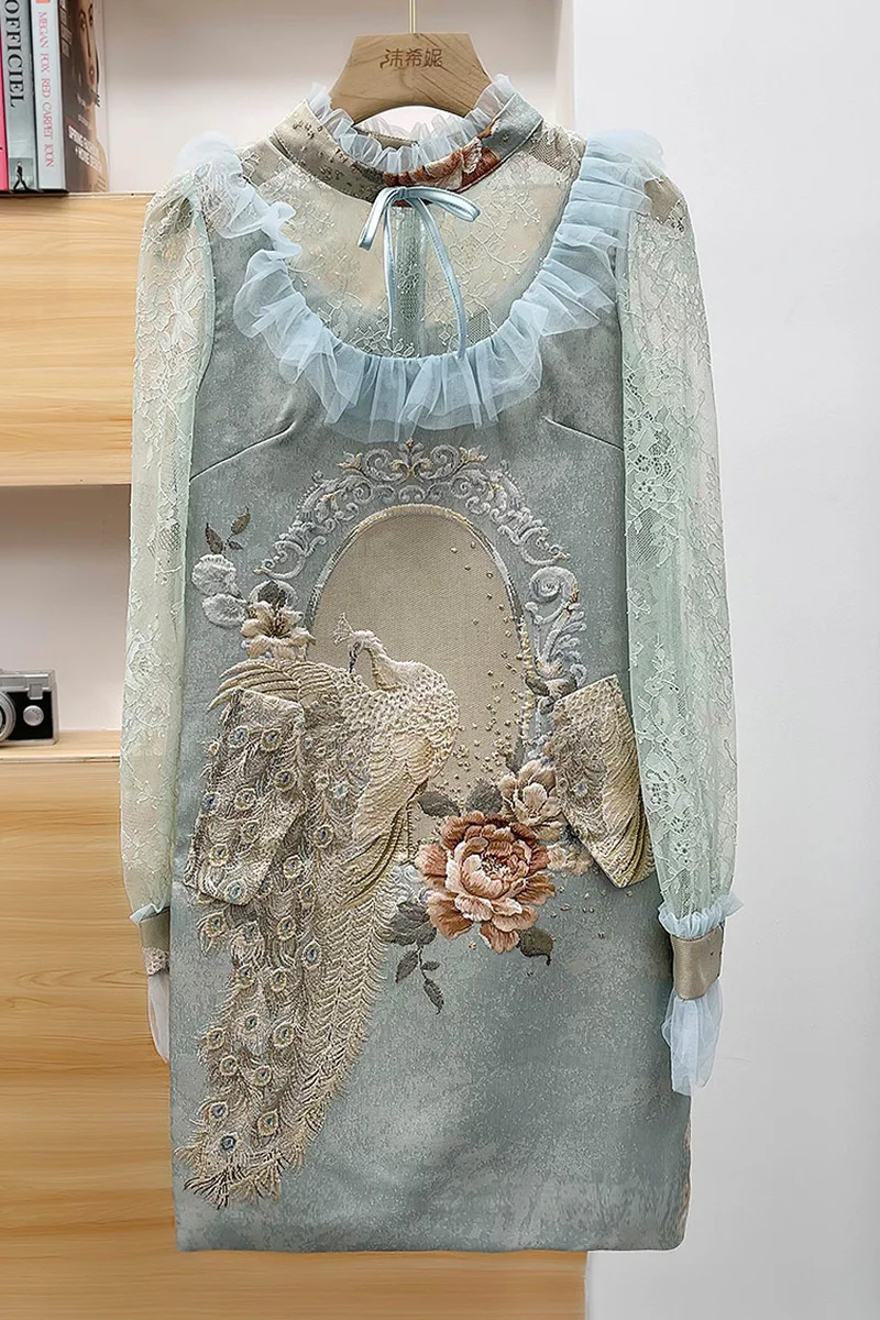

2021 New Vintage Dress Lace Mesh Stand Collar Stitching Women Dress Long Sleeve Embroidered Waist Princess Dress