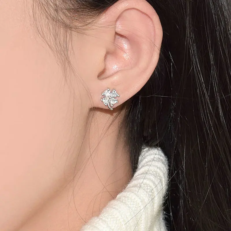 

2020 Ice River Real S925 Sterling Silver Women Earrings Fine Jewelry Charm Plum Flower Design Wedding Earring Studs 1 Pair