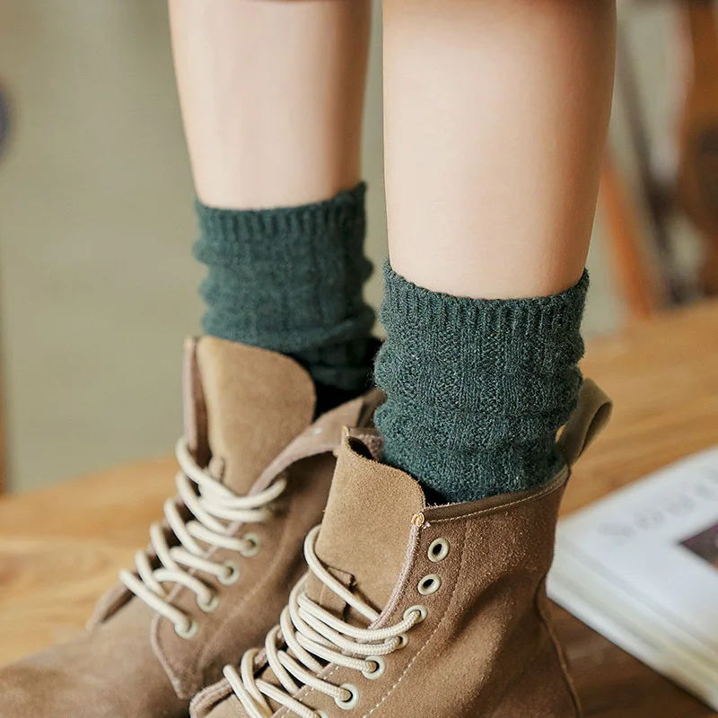 Solid Color Cotton Socks Autumn/Winter Warm Women's Socks Soft Comfortable Knitted Girls Casual Socks Middle Long Female Sox
