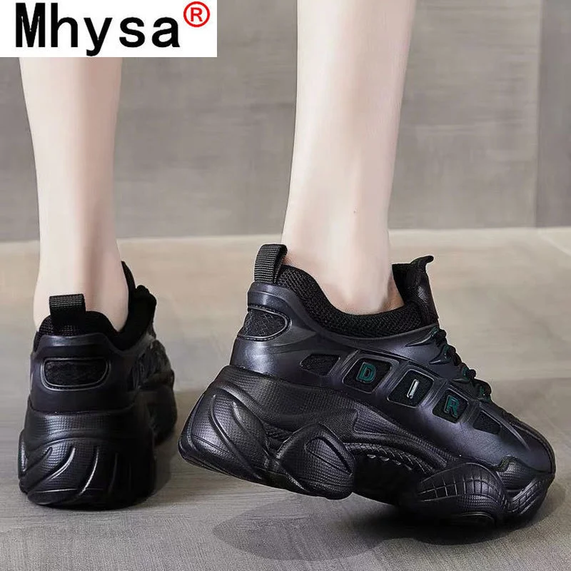 

2021 Spring New Women's Chunky Sneakers Fashion Comfortable Platform Shoes Women Vulcanized Shoes Lace-up Solid Color Dad Shoes