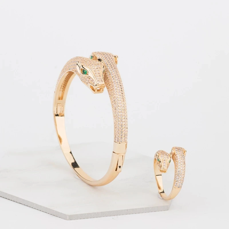 

Комплект из браслета и кольца с фианитами