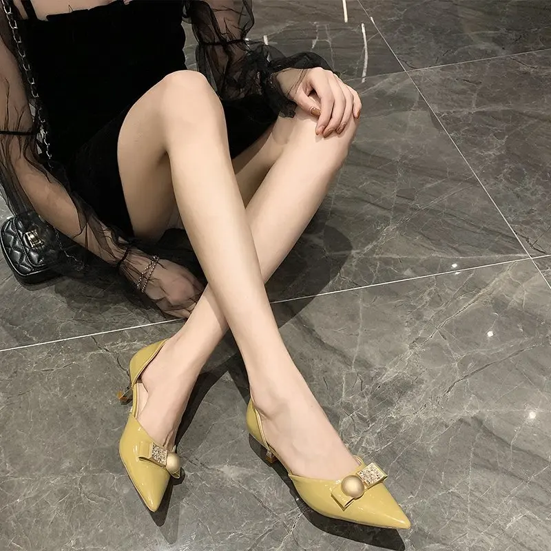 

2020 spring and autumn new wild pointed toe feet women's singles cat heel metal fashion sexy middle heel women's shoes X237