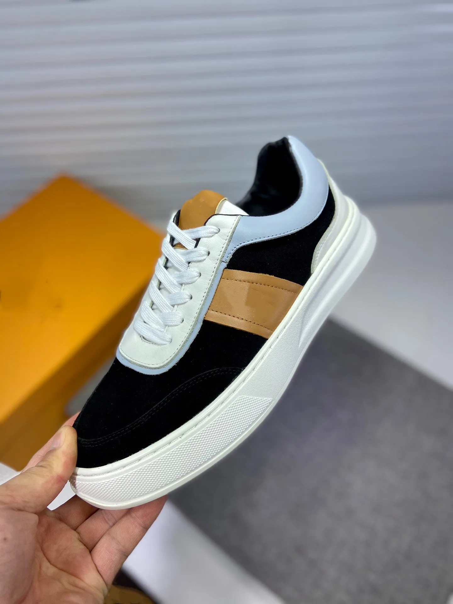 

2021 new latest men's Paris luxury leather classic shoes trendy fashion lace-up sneakers running shoes fashion shoes style shoes