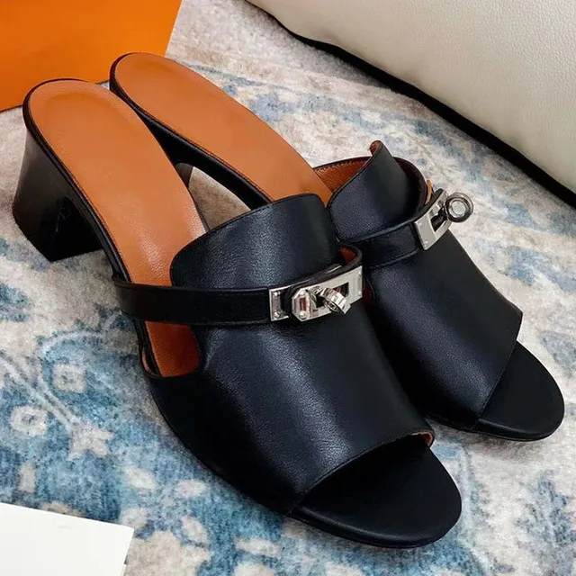 

Genuine Leather Slippers Women Open Toe Lock Decor New Chic Summer Mid Heels Slides Summer Shoe Luxury Brand Designer Woman Shoe