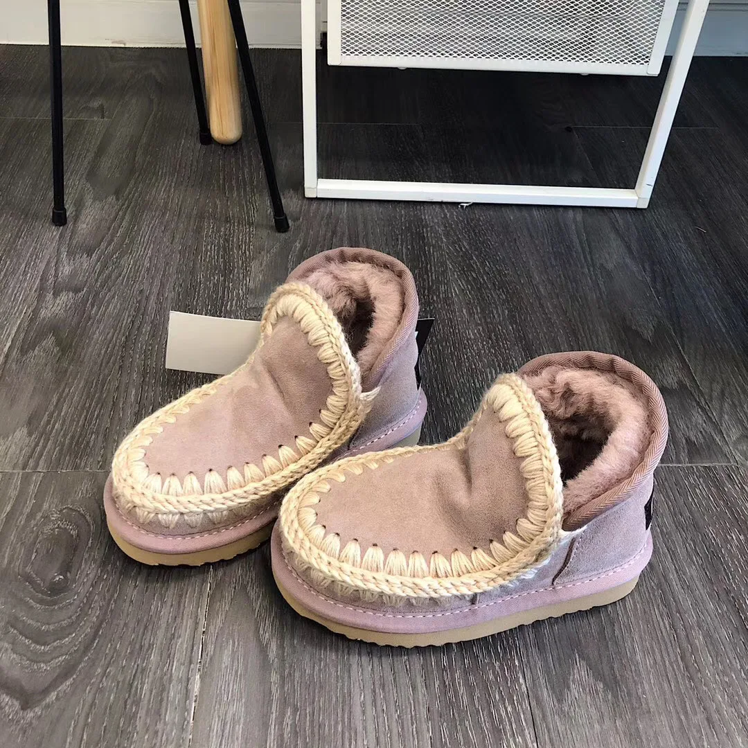 

Детские зимние ботинки из натуральной кожи, на шерстяной подкладке