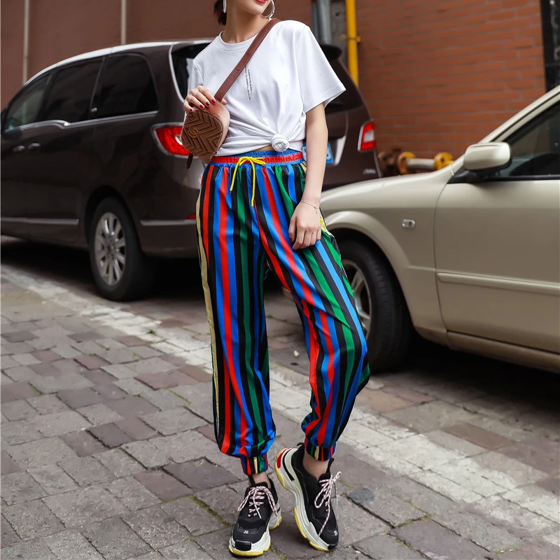 Женские брюки джоггеры в полоску яркие цветные тренировочные с эластичной