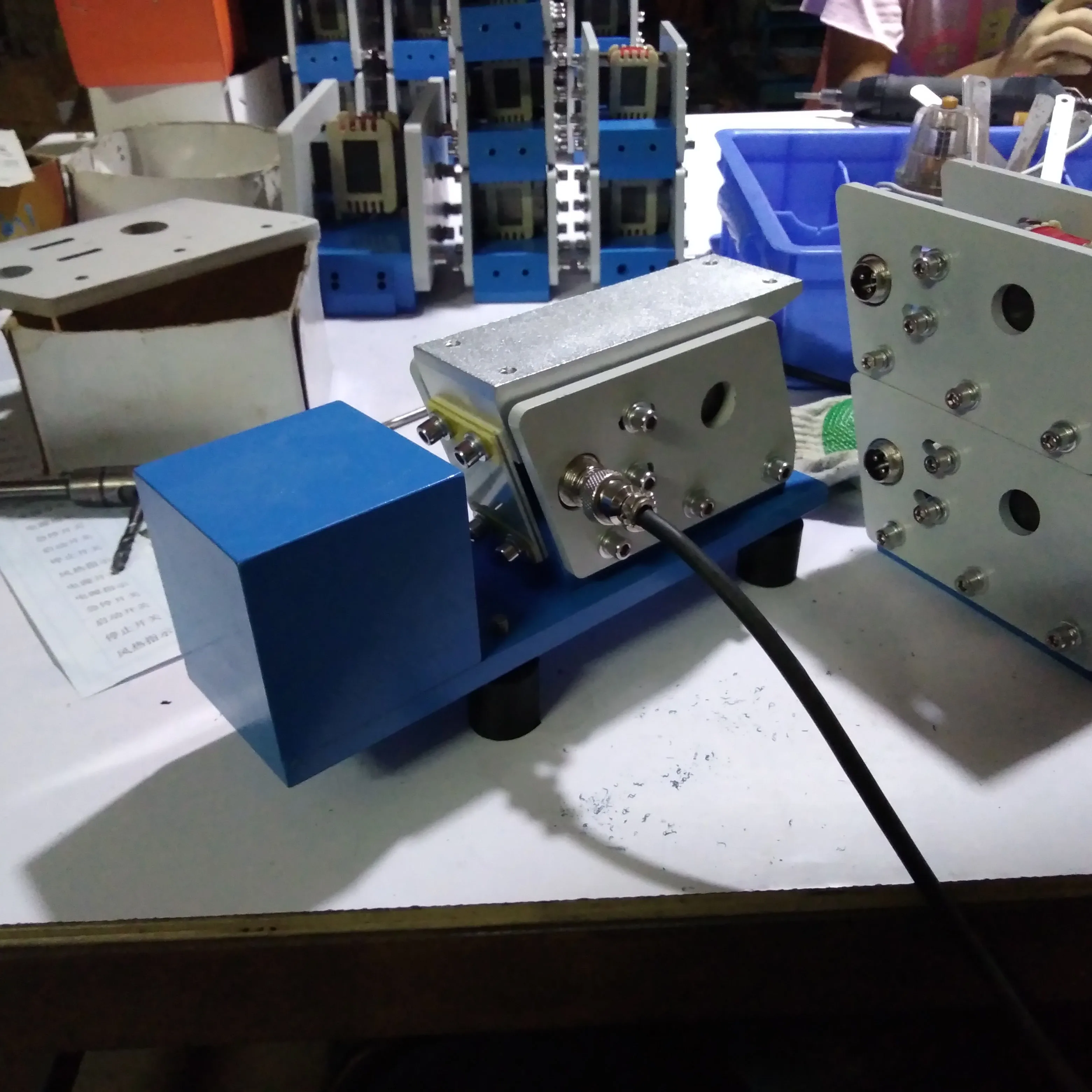 Поставка от производителя Вибрационный питатель 100 # противовес линейное