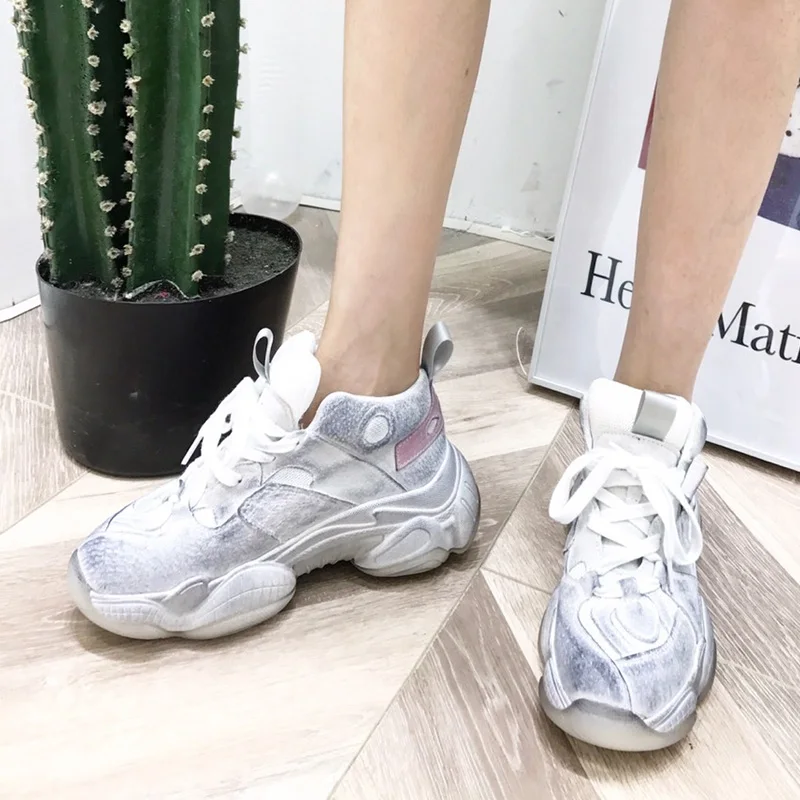 Женские кроссовки из натуральной кожи легкие дышащие на шнуровке спортивная