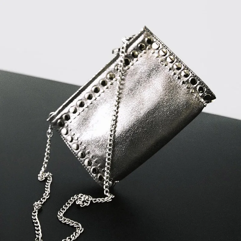 

Брендовые сумки через плечо с заклепками и серебряной цепочкой для женщин, новинка 2021, сумка-мессенджер на плечо, дизайнерская женская сумк...