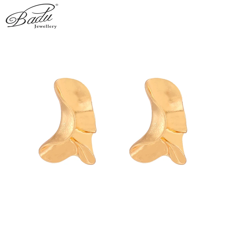 

Badu Women New Fashion Triangle Pendant Earrings Frosted Jewelry Convex Design Surface Metal Girlfriend Temperament Gifts