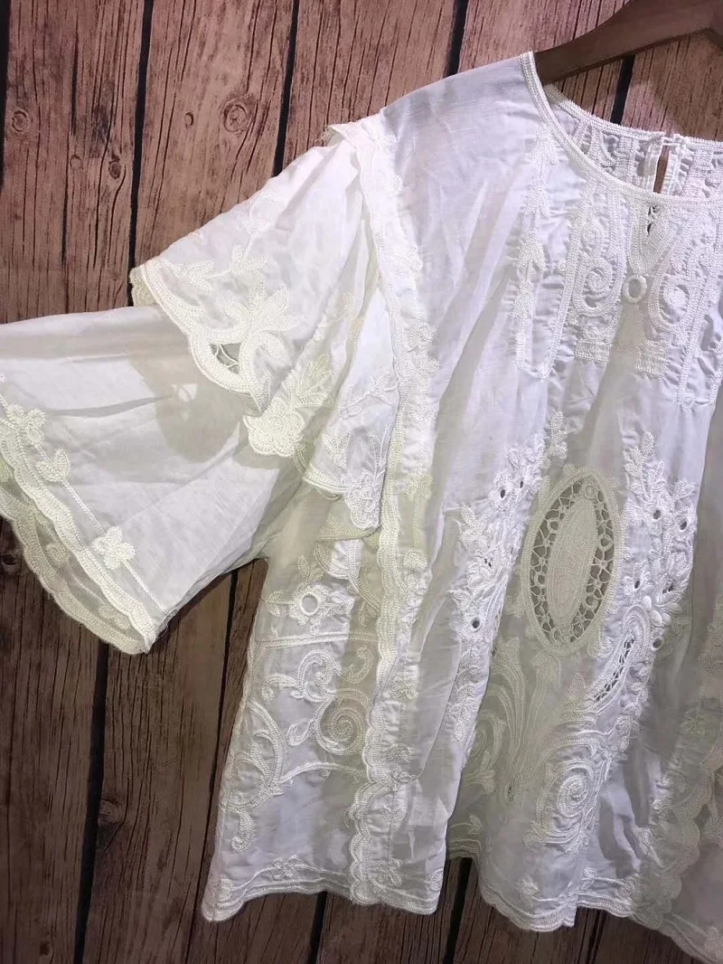 

2020 Summer Fashion Blouse Women Exquisite Hollow Out Embroidery Cascading Ruffle Sleeve Casual Vintage White Tops Blouses