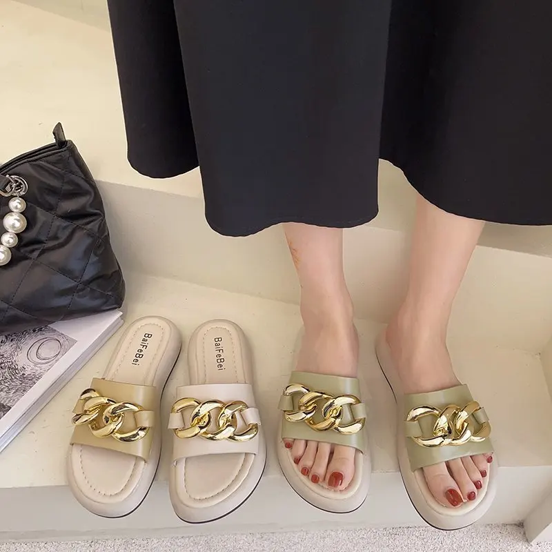 

Rivet Slippers Casual Shoes Woman 2021 Platform Shale Female Beach Pantofle Low Luxury Soft Sabot Summer New Flat Fashion Metal