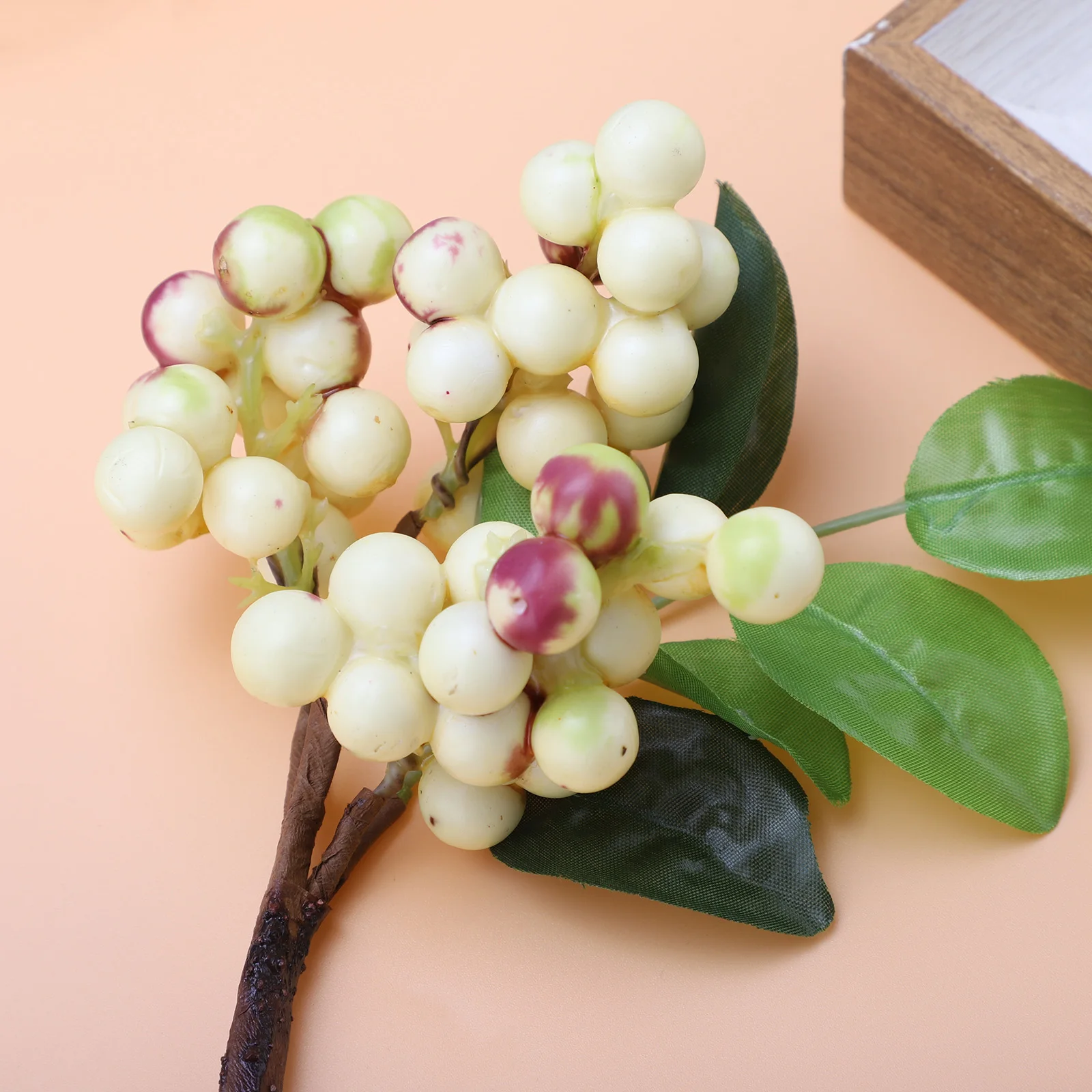 Искусственные ветки ягод настоящие на ощупь искусственные цветы 22 см Декор для