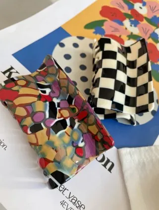 

2022 New Ins Large Multicolor Checkerboard Grid Square Semicircle Acetate Hair Clip Claw Hair Women Hair Accessories