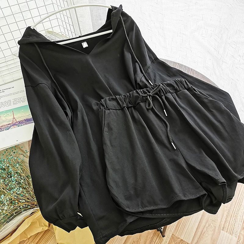 

Spring leisure suit women 2021 new loose hooded sweater top wide leg shorts two-piece student