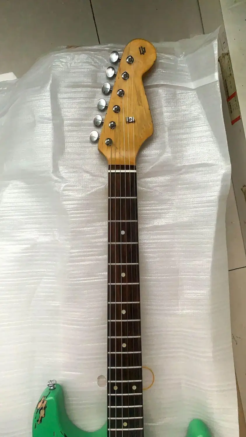 Бесплатная доставка электрическая гитара реликсис ручная работа SRV старый