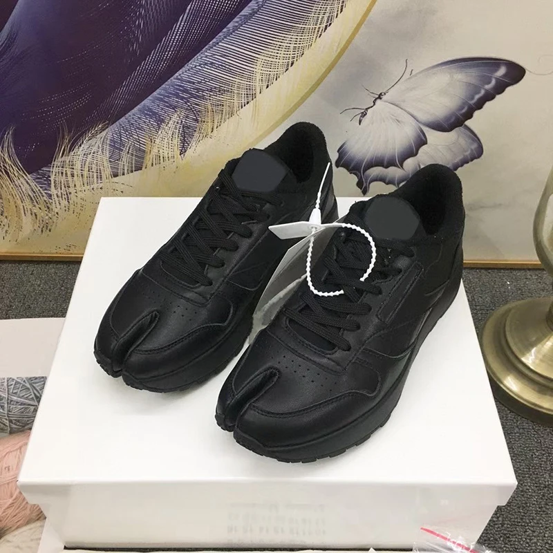 

New Spring Flat Platform Casual Shoes Women Thick Sole Sneakers Comfort split toe Small White Shoes for girls sports shoes 2021