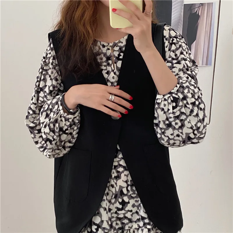 

New loose sleeveless sweater spring autumn Women vest sweaters knitting vest joker knitted vest wool oversize Girls