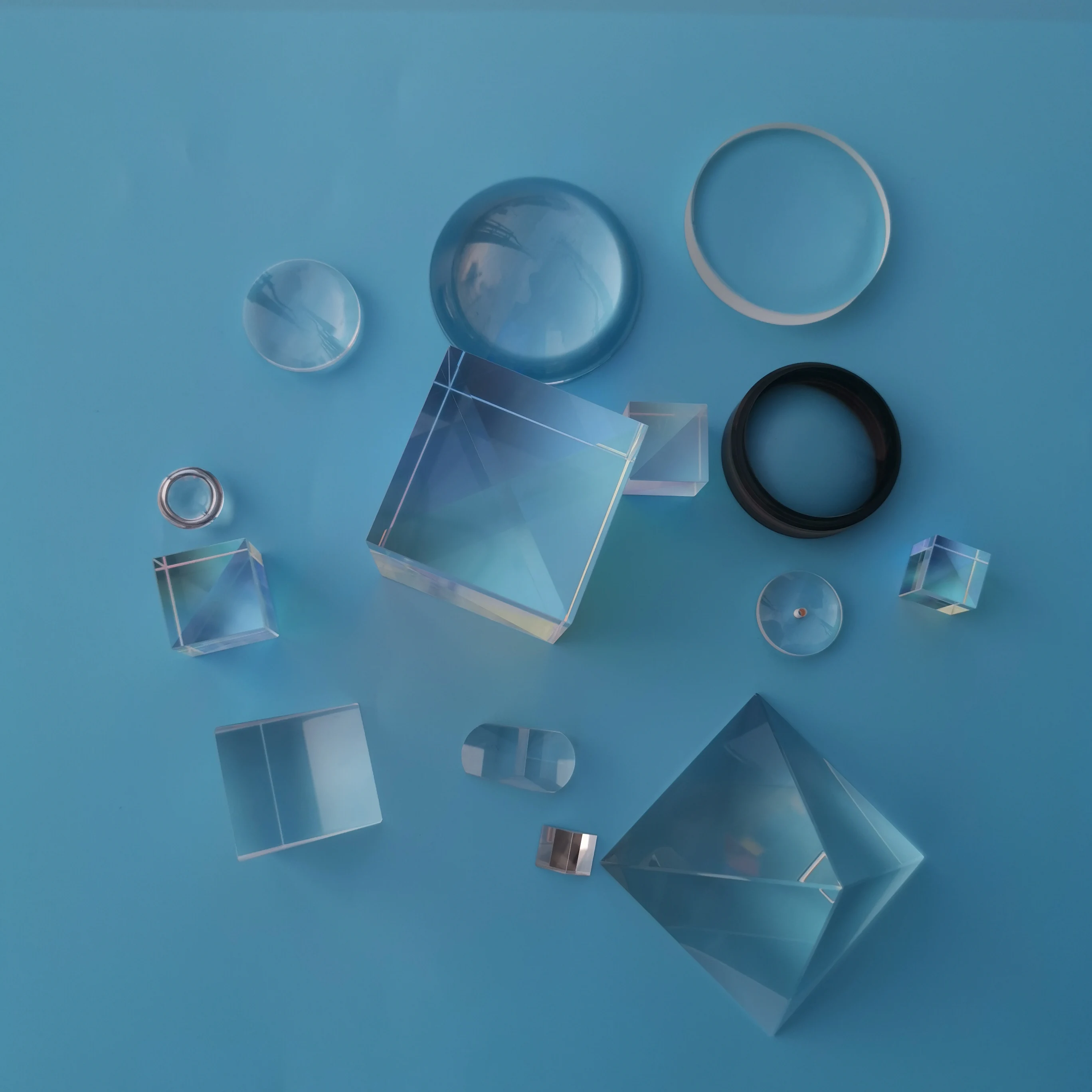 Индивидуальные окна кусок диаметр 18 мм толщина 2 односторонняя Антибликовая