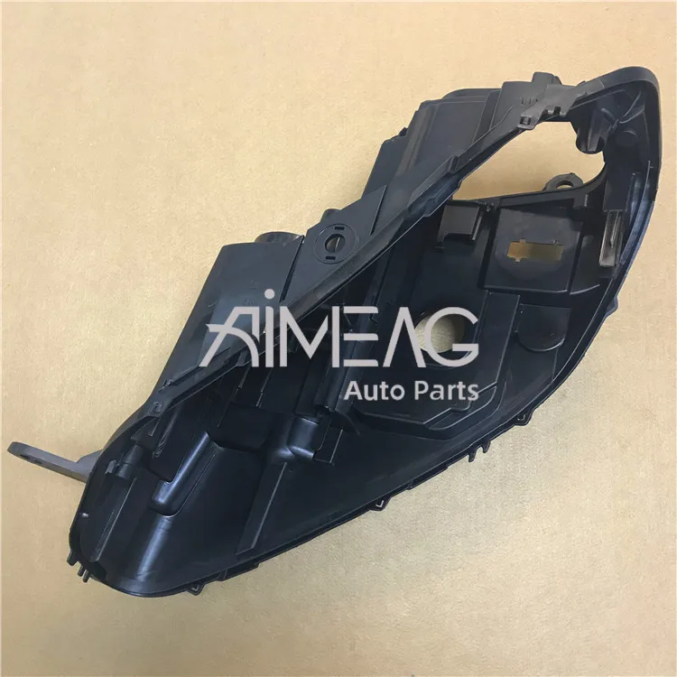 

Made for Volkswagen's new Magotan Headlamp Housing 12/14 Magotan Headlamp New Magotan B7L Rear Housing