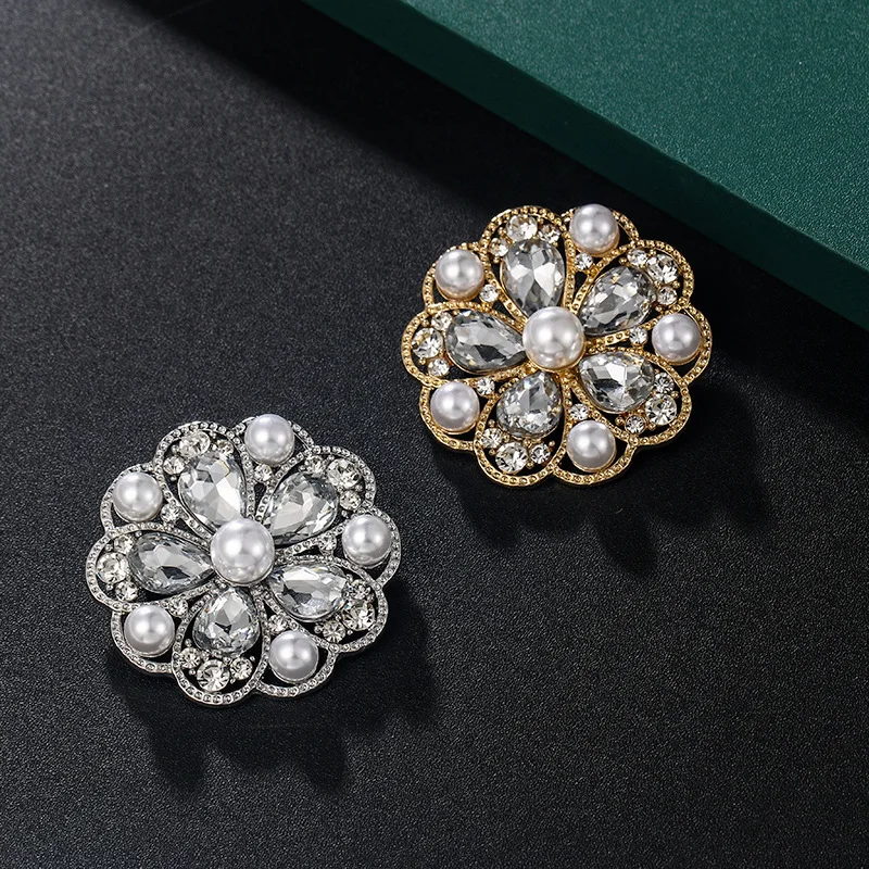 

Luxury Big Gold Crystal Brooch Pin Custom Rhinestone Brooches Round Lapel Pins Fashion Jewelry Pearl Brooches For Women Girls
