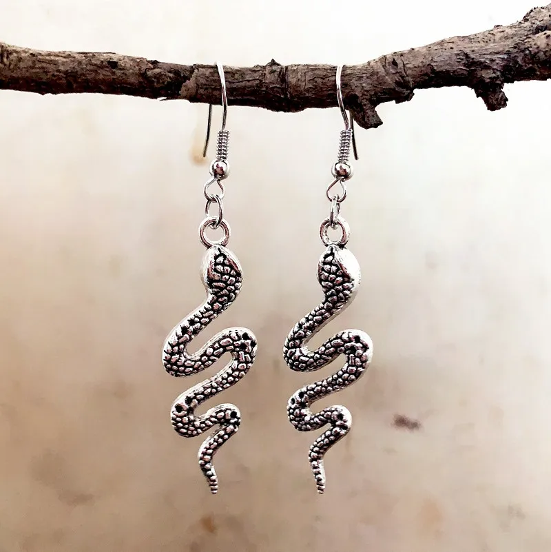 Винтажные серьги подвесные в виде змеи женское ювелирное изделие европейский и