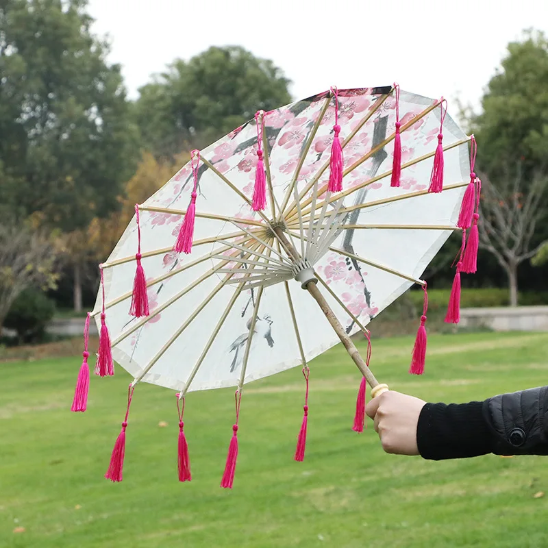 Зонт в китайском стиле с цветочным узором и кисточками старинный костюм