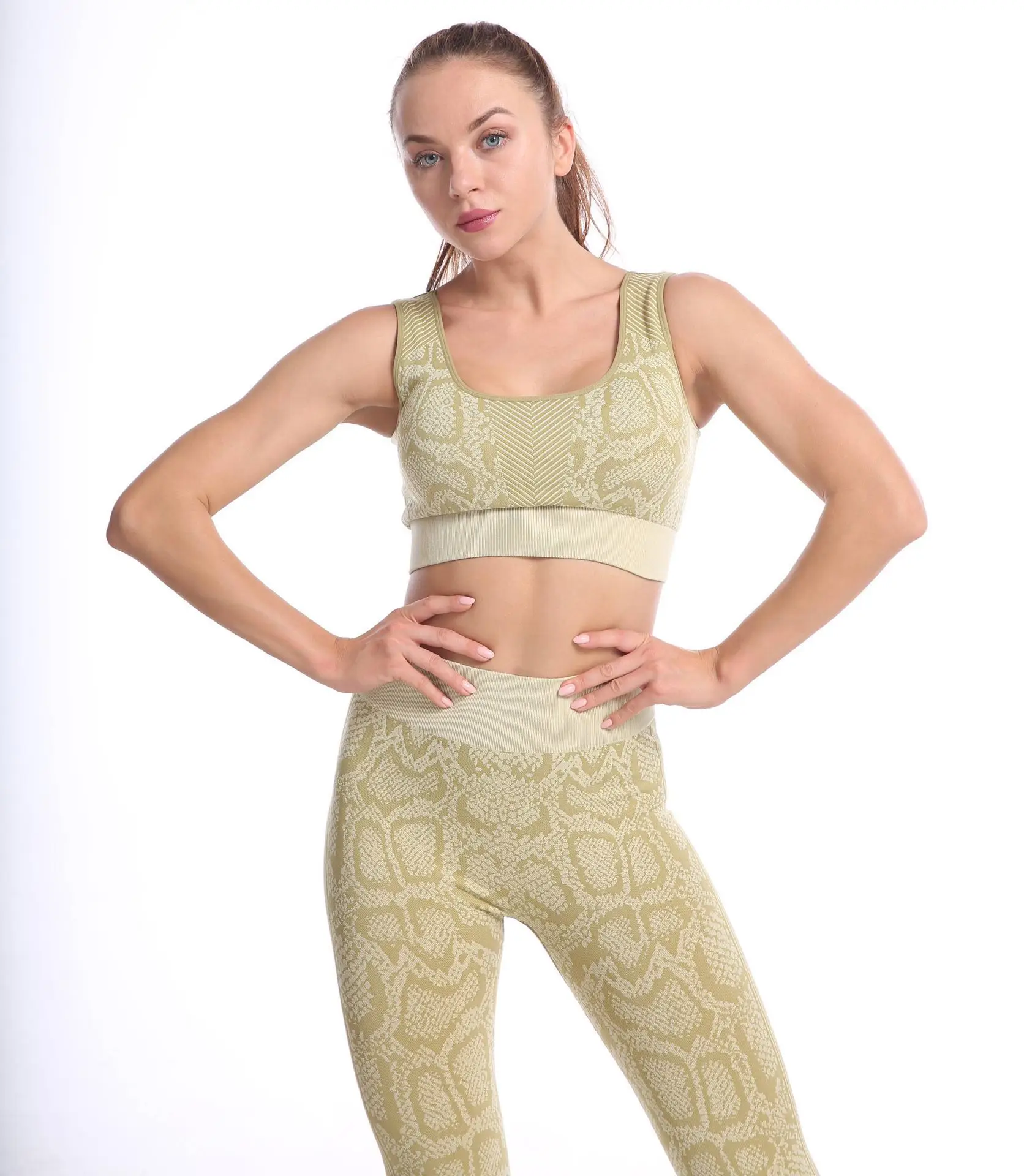 

Seamless Yoga Set Women Quick-drying Snake Print Sports Bra High-stretch Fitness Pants Yoga Leggings Women's Gym Workout Suit