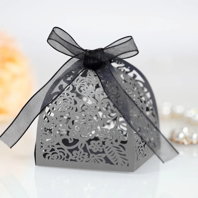 

10pcs Love Flower Box Laser Cut Hollow Carriage Favors Gifts Candy Dragee Boxes with Ribbon Baby Shower Wedding Party Supplies