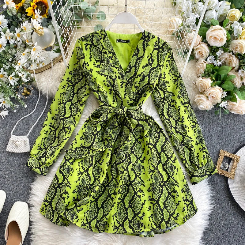 Женское сексуальное платье трапециевидной формы с v образным вырезом на шнуровке