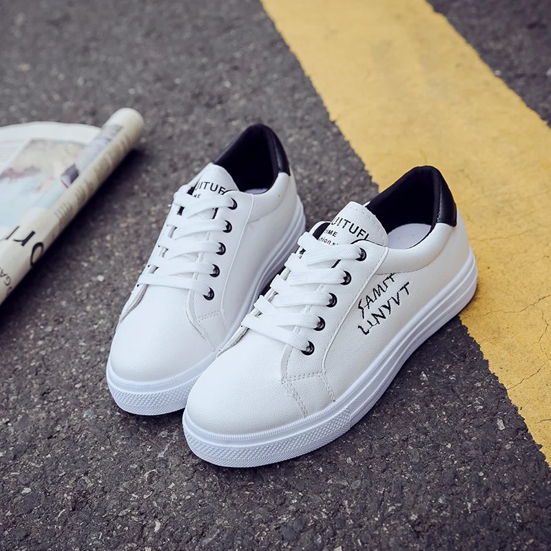 Кроссовки женские из ПУ кожи однотонные на шнуровке повседневная обувь белые