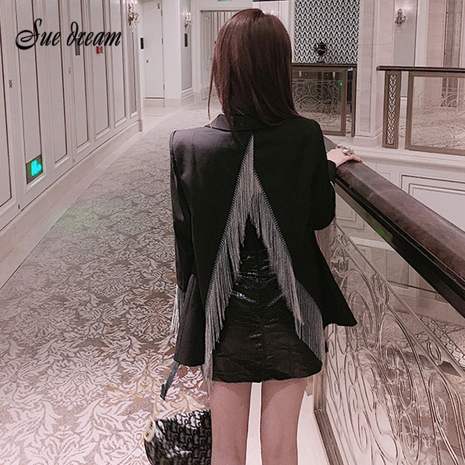 Женское черное асимметричное пальто с цепочкой и кисточками облегающее Клубное