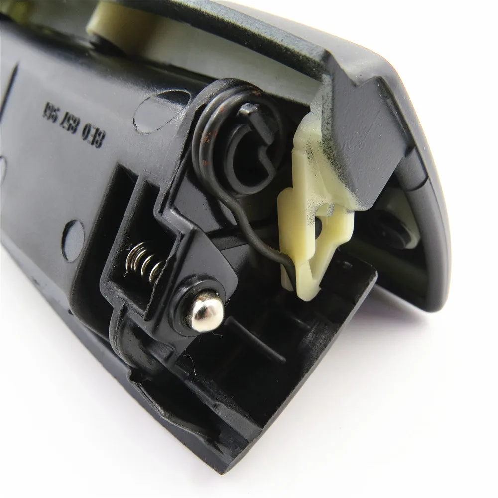 

4 A4 B6 B7 Exeo 2002-2008 8E0857961 8E0 857 961