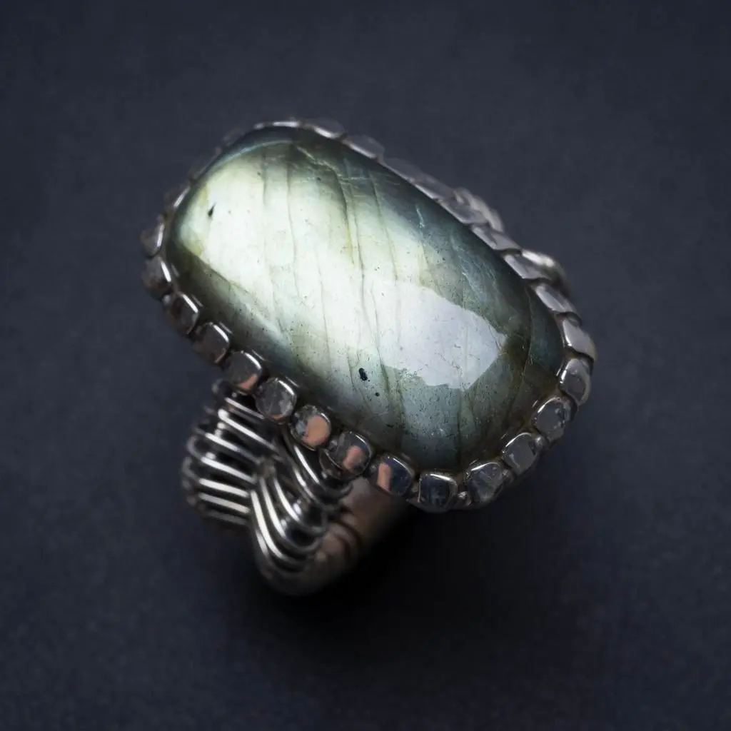 Серебряное кольцо в стиле бохо с натуральным голубым огнем размер США 6 75