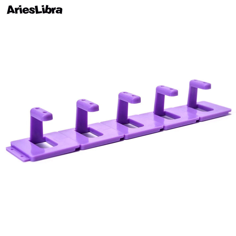 AriesLibra Пластик пряди с креплением на кератиновых пластинах практика стенд 10 шт.