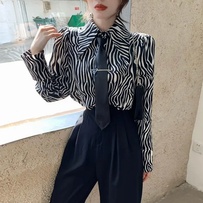 

Spring/Autumn Korea Sexy Harajuku Gothic Girl Zebra Pattern Shirt Black Tie Speckled Stripes Vintage Offiec Lady Chic Shirt Top