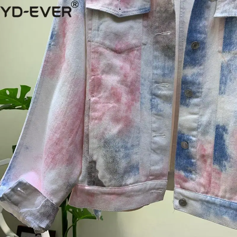 Женская джинсовая куртка оверсайз с длинным рукавом и нагрудным карманом в